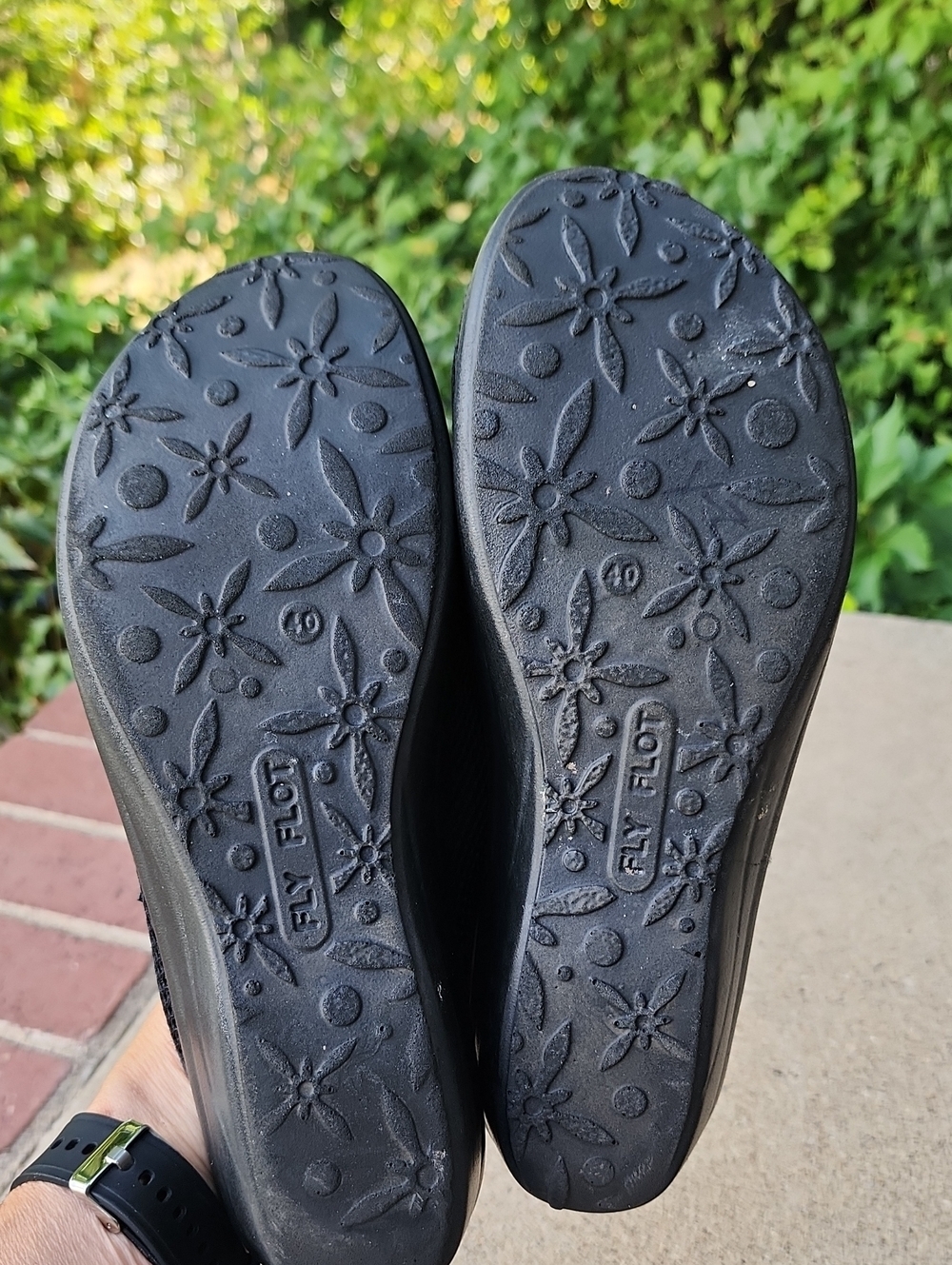 Flyflot Black Slip-On Comfort Clogs - Picture 9 of 17